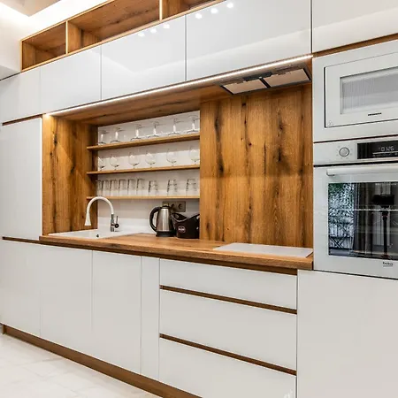 Vitoshka Luxury 2-br Retreat By Bulgarianhomes * София