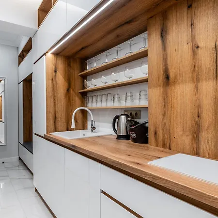Vitoshka Luxury 2-br Retreat By Bulgarianhomes דירה סופיה